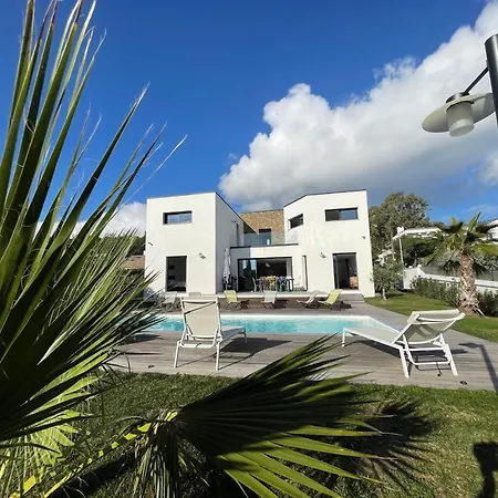 Villa Entre St Raphael, St Tropez A 200m Des Calanques